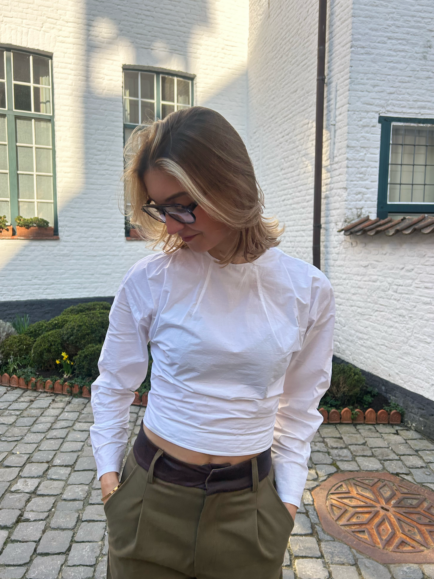 Lou open back top in white